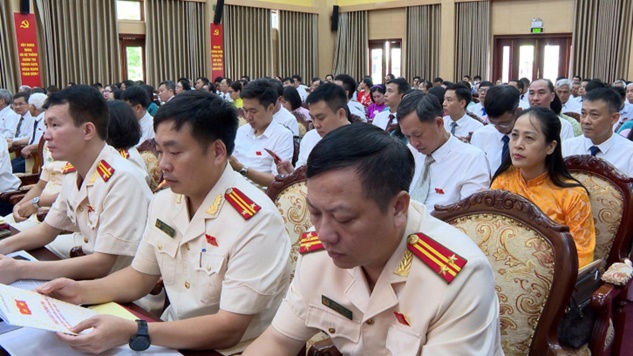 Ngày làm việc thứ nhất Đại hội đại biểu Đảng bộ xã Hoài Đức lần thứ I, nhiệm kỳ 2025-2030- Ảnh 7.