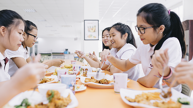 D:\kho\truyền thanh huyện\2025\2025.8\ảnh\fptschoolhaiphong-buaanbantru-2.png