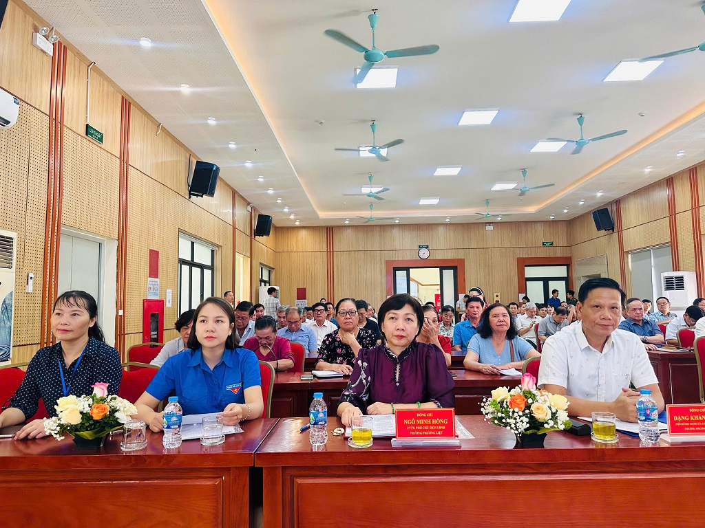 Phường Phương Liệt tổ chức Lễ phát động phong trào thi đua phát triển khoa học, công nghệ, đổi mới sáng tạo và chuyển đổi số; triển khai Chiến dịch “45 ngày đêm ra quân hỗ trợ hoạt động chuyển đổi số" - Ảnh 1.