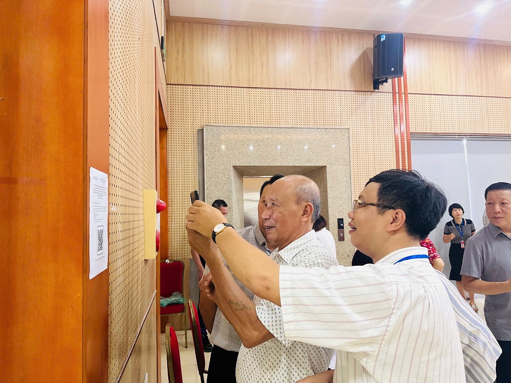 Phường Phương Liệt tổ chức Lễ phát động phong trào thi đua phát triển khoa học, công nghệ, đổi mới sáng tạo và chuyển đổi số; triển khai Chiến dịch “45 ngày đêm ra quân hỗ trợ hoạt động chuyển đổi số" - Ảnh 11.