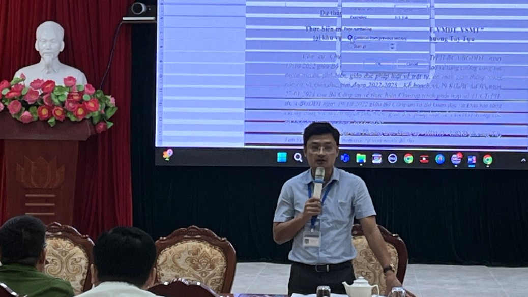 Thảo luận thống nhất Quy chế phối hợp Thực hiện mô hình "Cổng trường học ATGT, VMĐT, VSMT" tại địa bàn phường Tây Tựu- Ảnh 2.