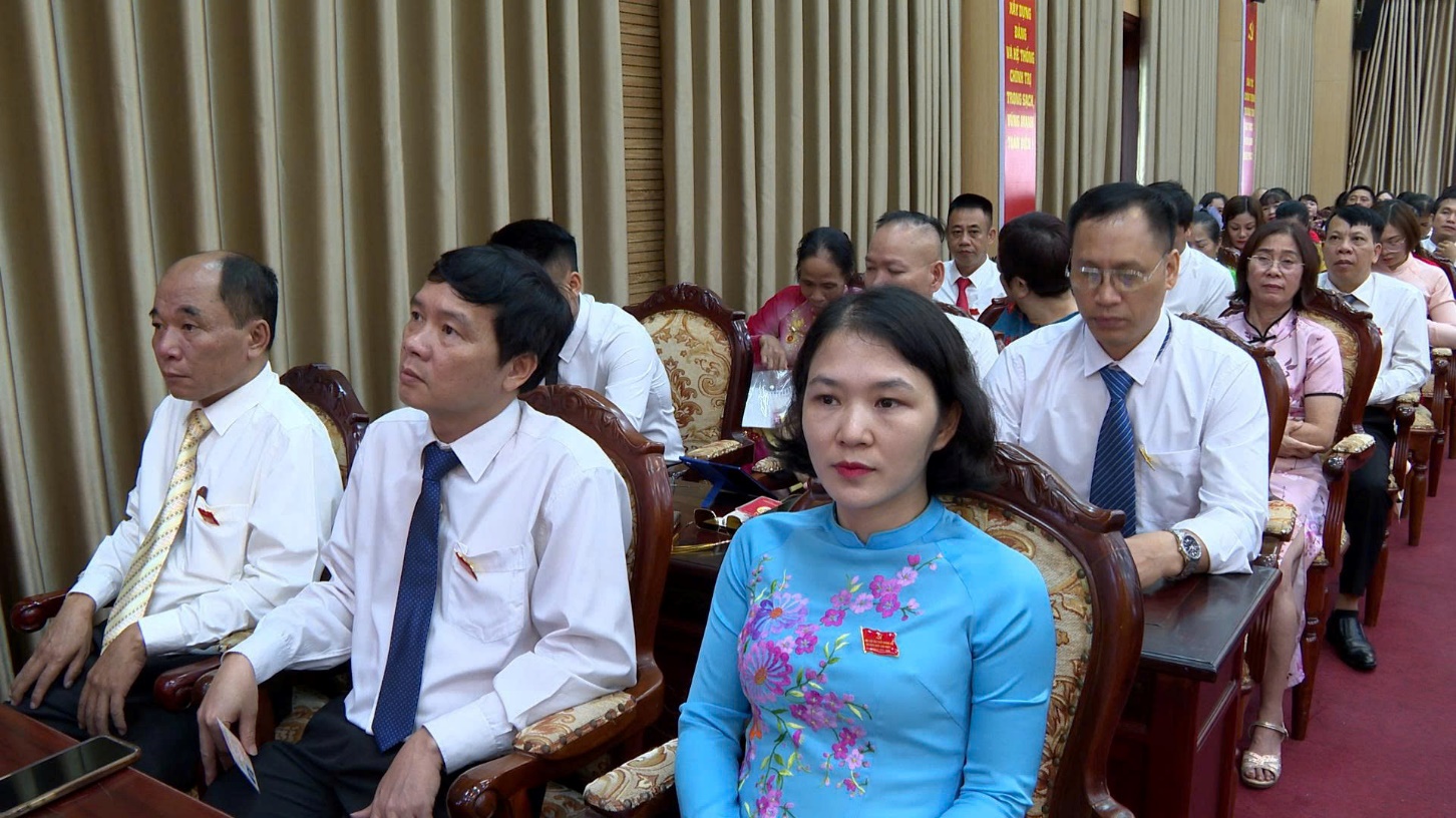 Ngày làm việc thứ nhất Đại hội đại biểu Đảng bộ xã Hoài Đức lần thứ I, nhiệm kỳ 2025-2030- Ảnh 6.