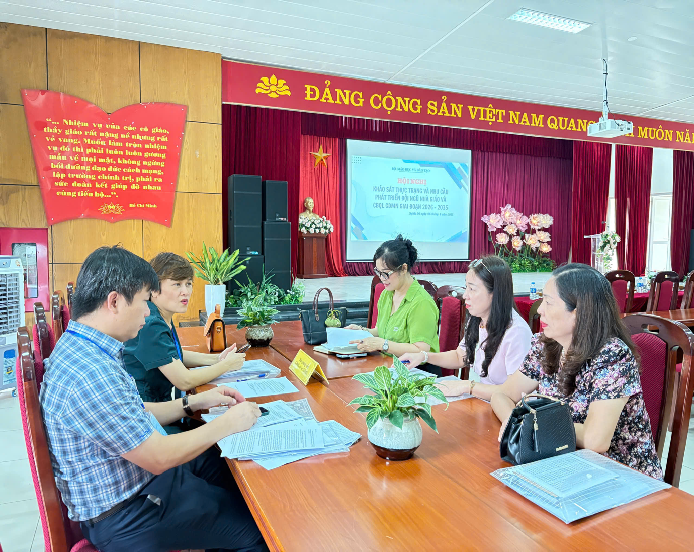 Trường Mầm non Ánh Sao đón tiếp đoàn khảo sát thực trạng và nhu cầu phát triển đội ngũ nhà giáo và cán bộ quản lý giáo dục mầm non giai đoạn 2026-2035 của Bộ giáo dục và Đào tạo- Ảnh 2.