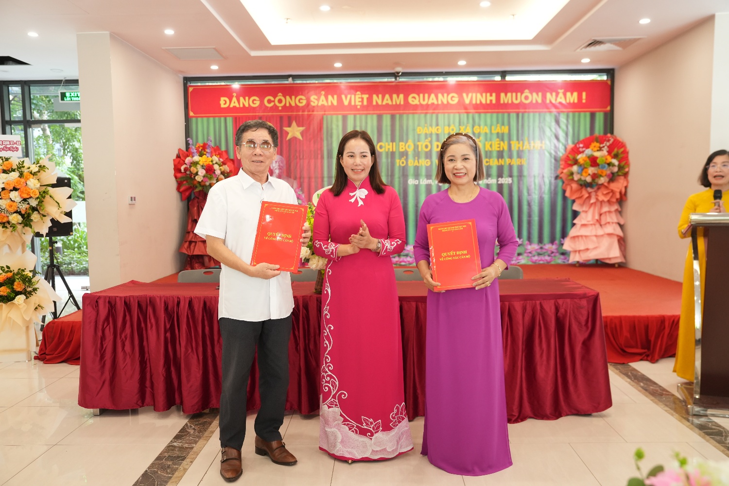    Đảng ủy xã Gia Lâm công bố quyết định chỉ định cấp ủy chi bộ tại Tổ đảng Vinhomes Ocean Park- Ảnh 3.