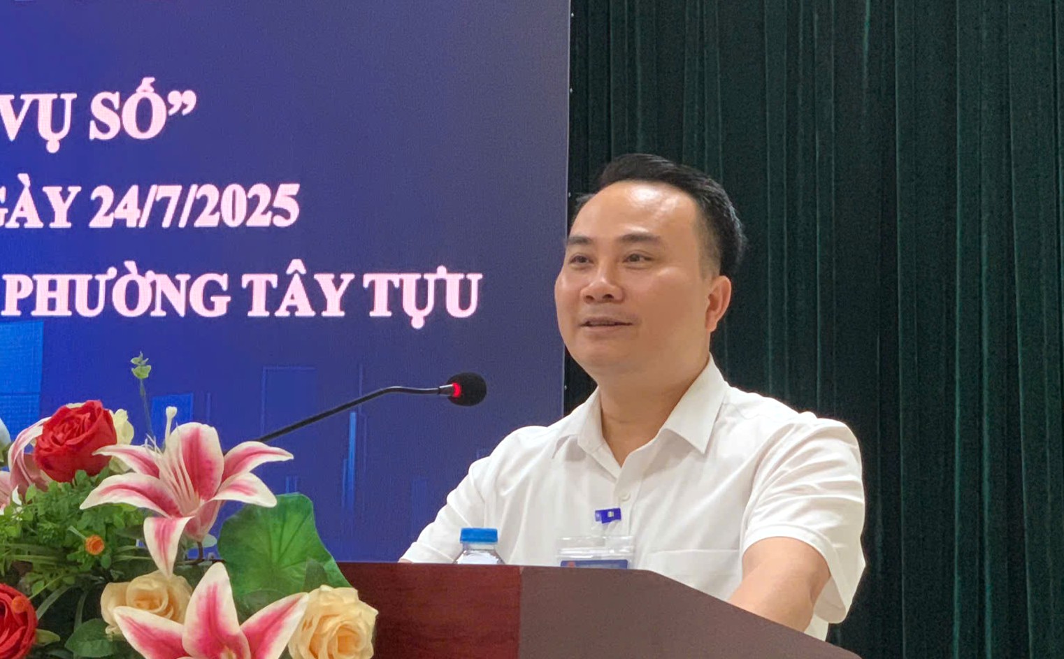 Phường Tây Tựu phát động phong trào “Bình dân học vụ số” và triển khai Chỉ thị số 11/CT-UBND ngày 24/7/2025 của UBND thành phố Hà Nội- Ảnh 1.