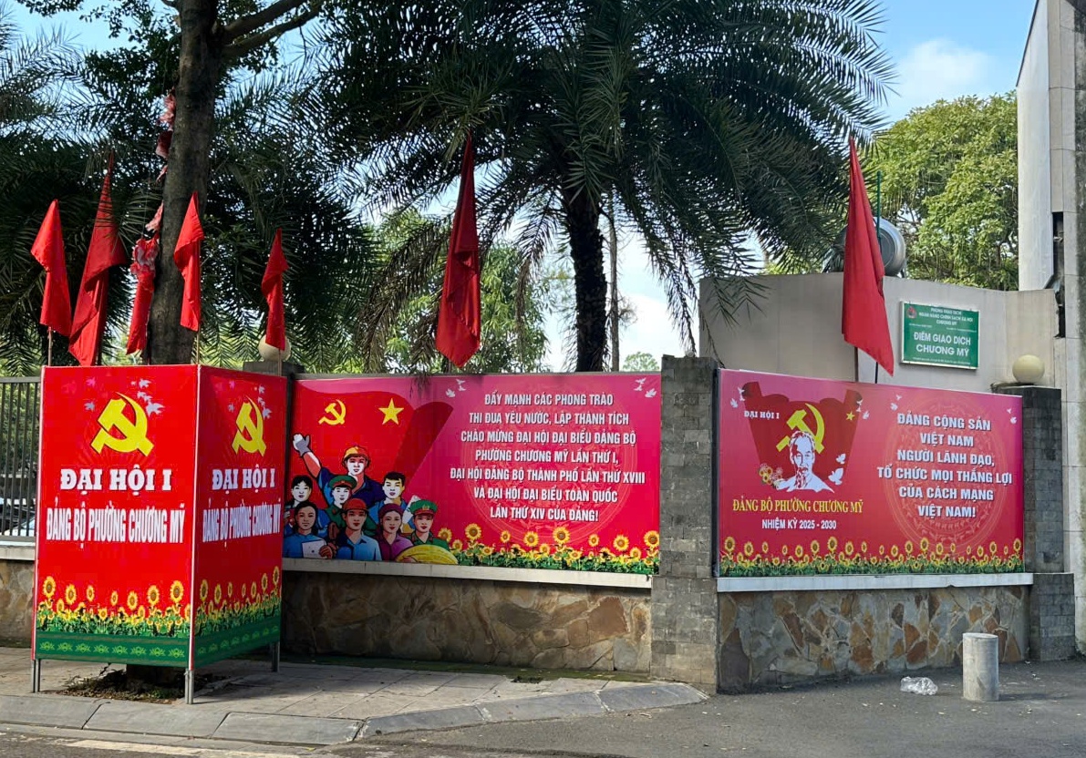 Rực rỡ cờ hoa chào mừng Đại hội đại biểu Đảng bộ phường Chương Mỹ lần thứ I, nhiệm kỳ 2025 - 2030- Ảnh 8.
