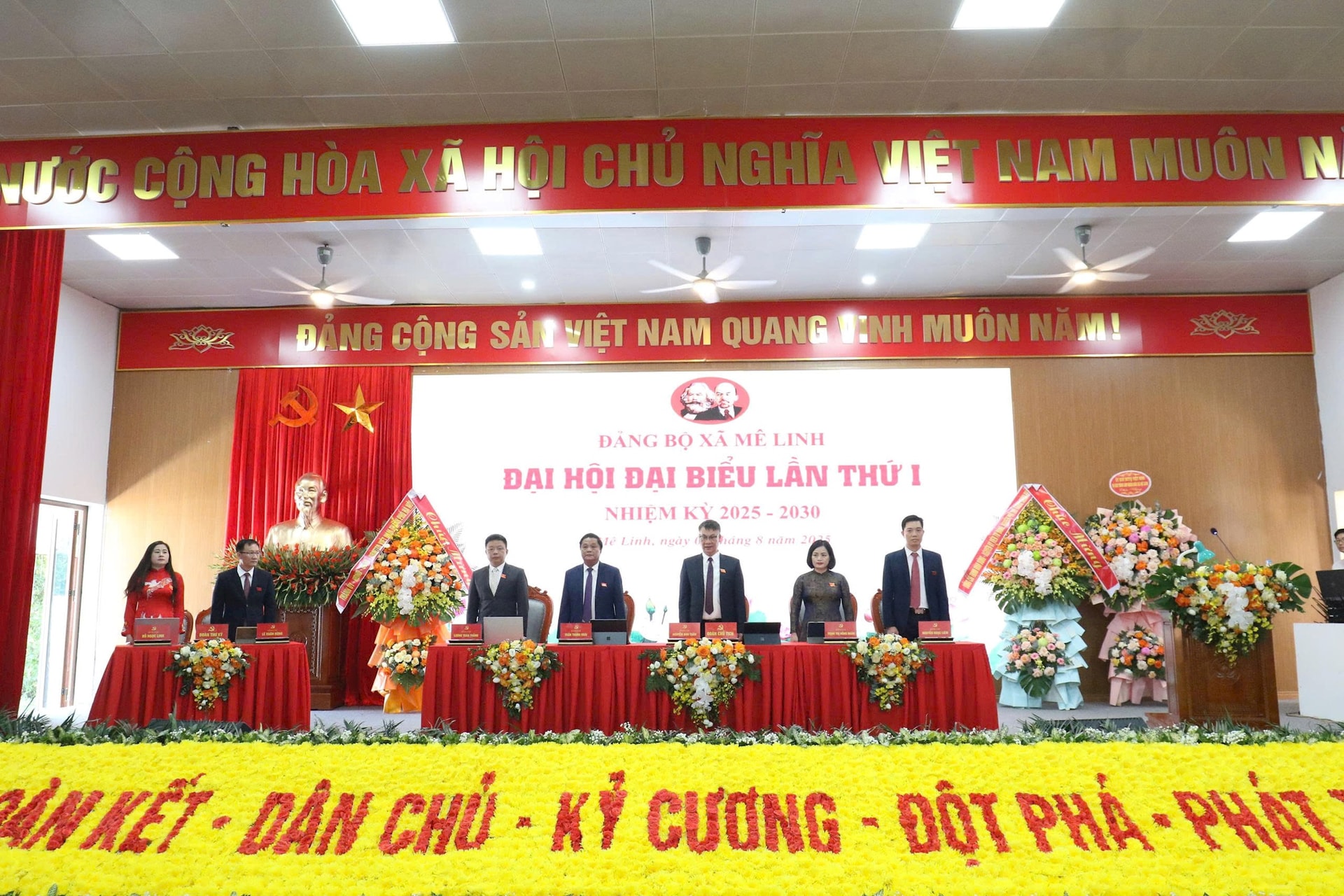Đại hội đại biểu Đảng bộ xã Mê Linh lần thứ I, nhiệm kỳ 2025-2030 thành công tốt đẹp- Ảnh 2.