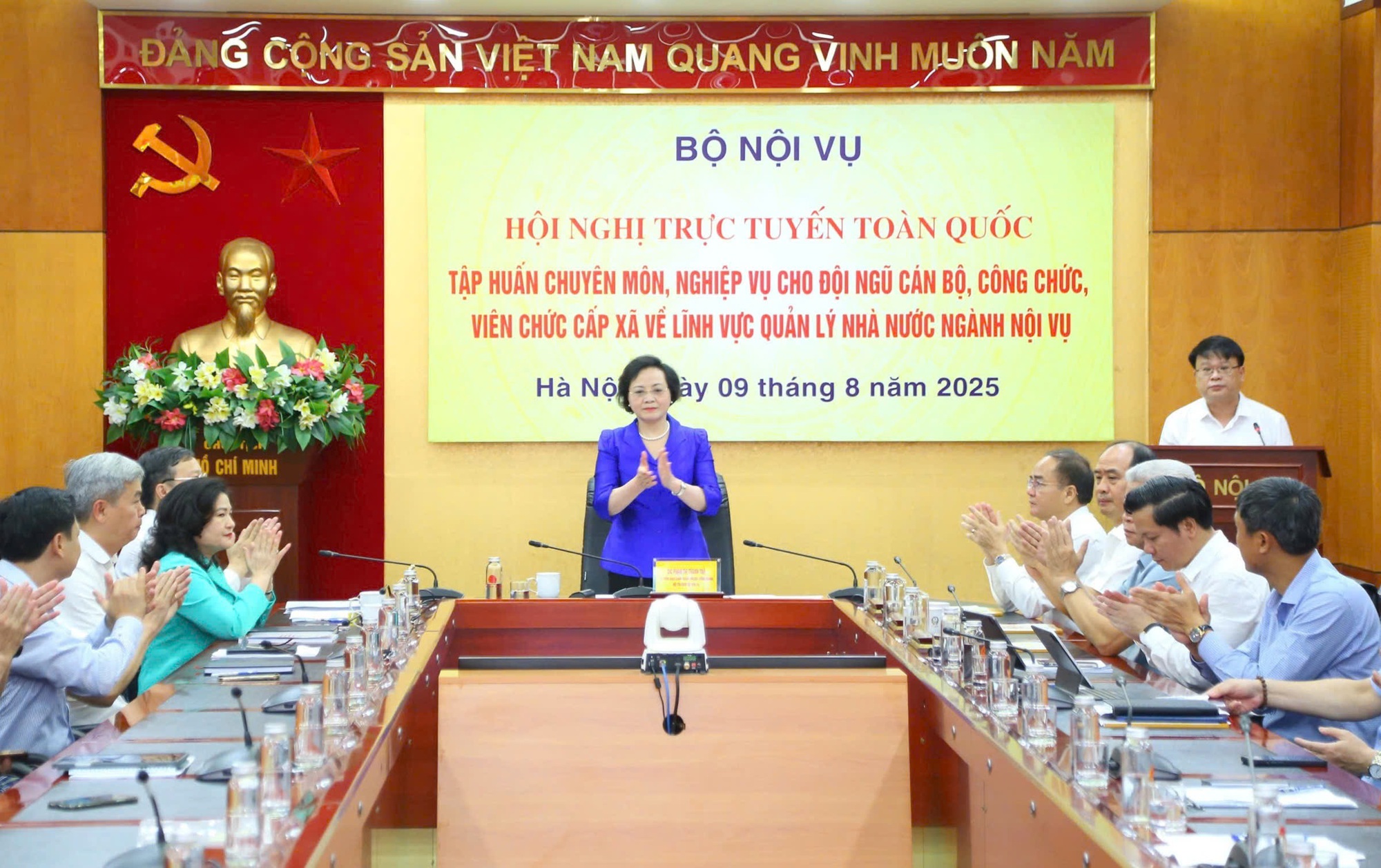 Xã Nam Phù dự Hội nghị tập huấn chuyên môn, nghiệp vụ cho đội ngũ cán bộ, công chức, viên chức cấp xã về lĩnh vực quản lý Nhà nước ngành Nội vụ- Ảnh 4.