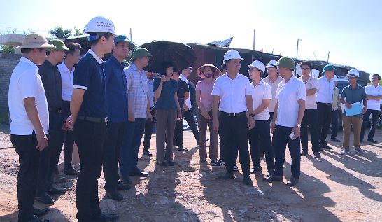 Lãnh đạo xã Phúc Lộc kiểm tra tiến độ thi công các dự án trọng điểm trên địa bàn- Ảnh 6.