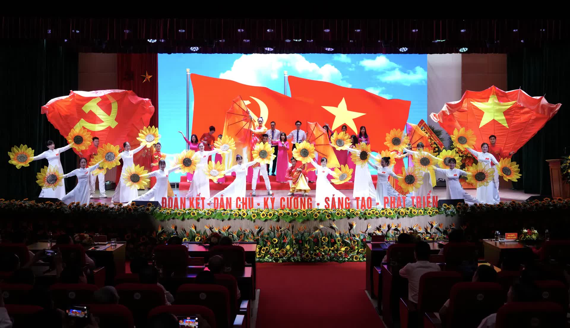 Phường Cầu Giấy: tập trung xây dựng chính quyền số, kinh tế số và xã hội số- Ảnh 1.