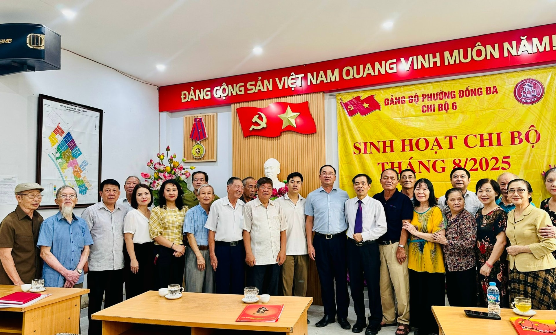 Bí thư Đảng ủy phường Đống Đa dự sinh hoạt tại Chi bộ 6- Ảnh 3.