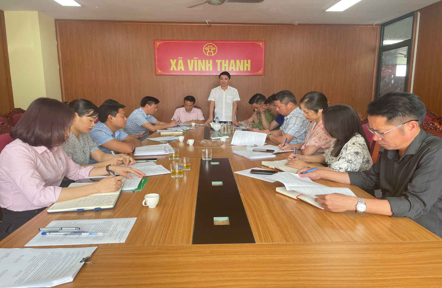 Phòng giao dịch Ngân hàng Chính sách xã hội Đông Anh triển khai ký kết Hợp đồng ủy thác với Hội đoàn thể xã Vĩnh Thanh- Ảnh 1.