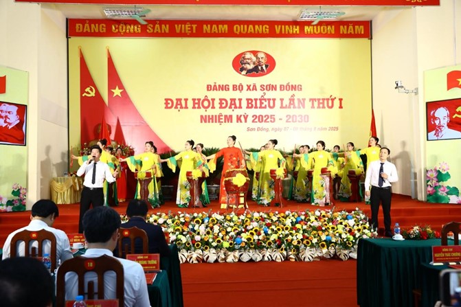 Đại hội Đại biểu Đảng bộ xã Sơn Đồng lần thứ I - Khởi đầu cho một nhiệm kỳ đổi mới mạnh mẽ, phát triển bền vững, tạo ra nhiều đột phá mới- Ảnh 7.