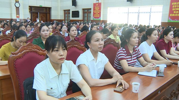Xã Phúc Thọ tập huấn "Kỹ năng ứng xử, xử lý tình huống và ứng dụng AI trong trường học"- Ảnh 4.