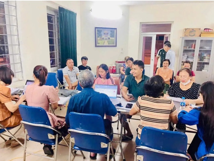 Phường Long Biên triển khai 37 điểm tặng quà dịp 80 năm Quốc khánh- Ảnh 3.