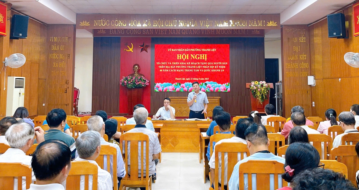 Phường Thanh Liệt: Nỗ lực chi trả quà 2/9 của Chính phủ đến Nhân dân trên địa bàn- Ảnh 1.