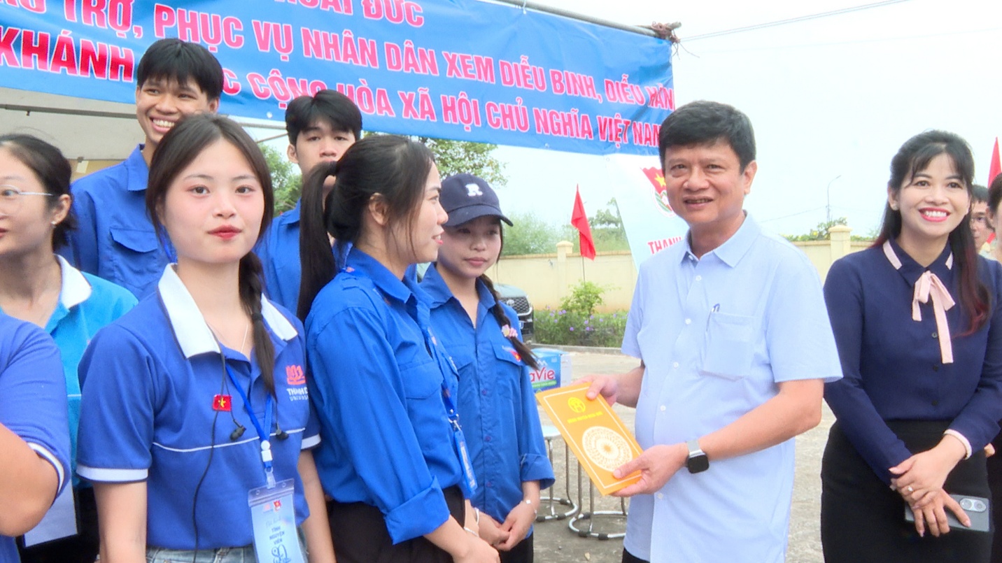 UBND xã Hoài Đức thăm, tặng quà lực lượng Đoàn Thanh niên tại điểm chốt hỗ trợ nhân dân dịp kỷ niệm 80 năm Quốc khánh 2/9- Ảnh 6.