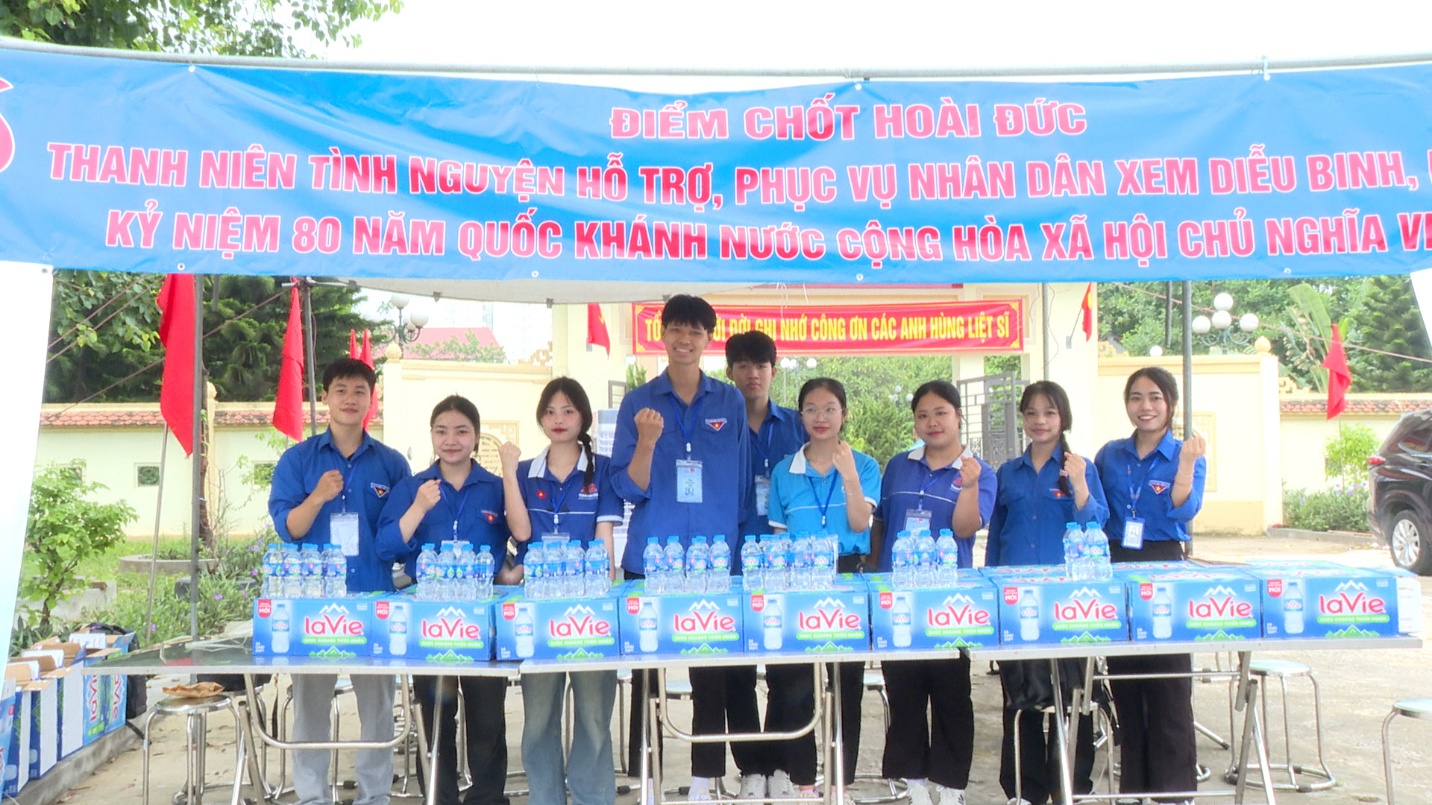 UBND xã Hoài Đức thăm, tặng quà lực lượng Đoàn Thanh niên tại điểm chốt hỗ trợ nhân dân dịp kỷ niệm 80 năm Quốc khánh 2/9- Ảnh 7.