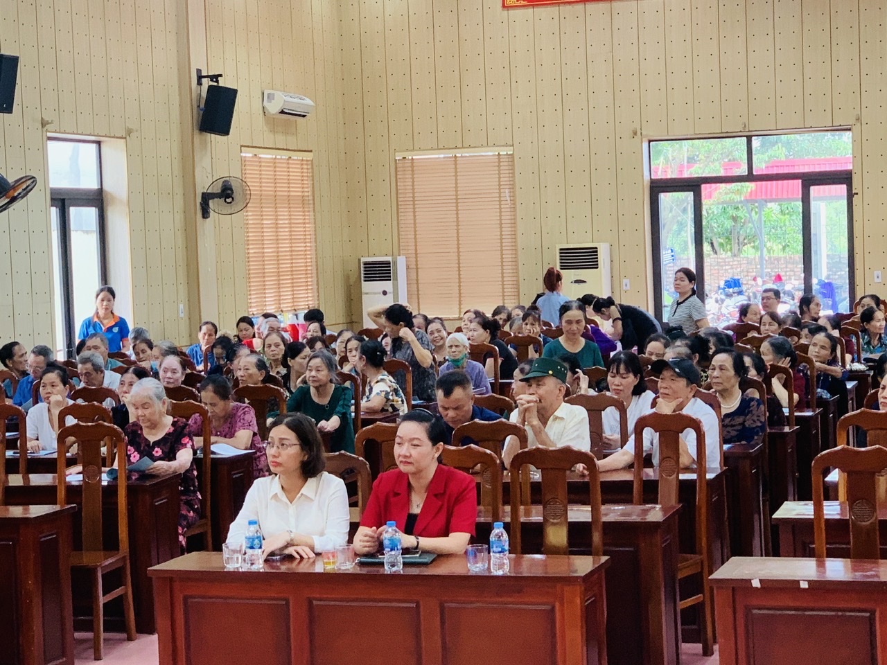 Tuyên truyền, phổ biến giáo dục pháp luật cho cán bộ, công chức và nhân dân trên địa bàn xã An Khánh- Ảnh 2.