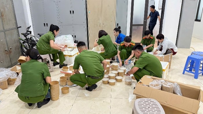 Công an phường Yên Hòa quyết tâm bảo đảm tốt hậu cần cho nhiệm vụ A80- Ảnh 12.