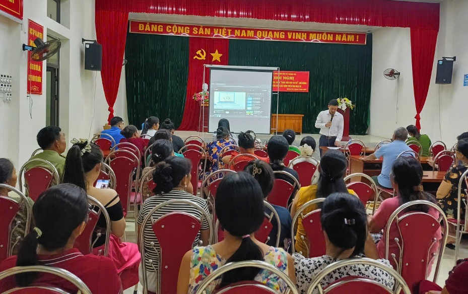 Xã Quảng Oai ra quân phong trào “Bình dân học vụ số” – đưa tri thức công nghệ đến với cộng đồng- Ảnh 1.