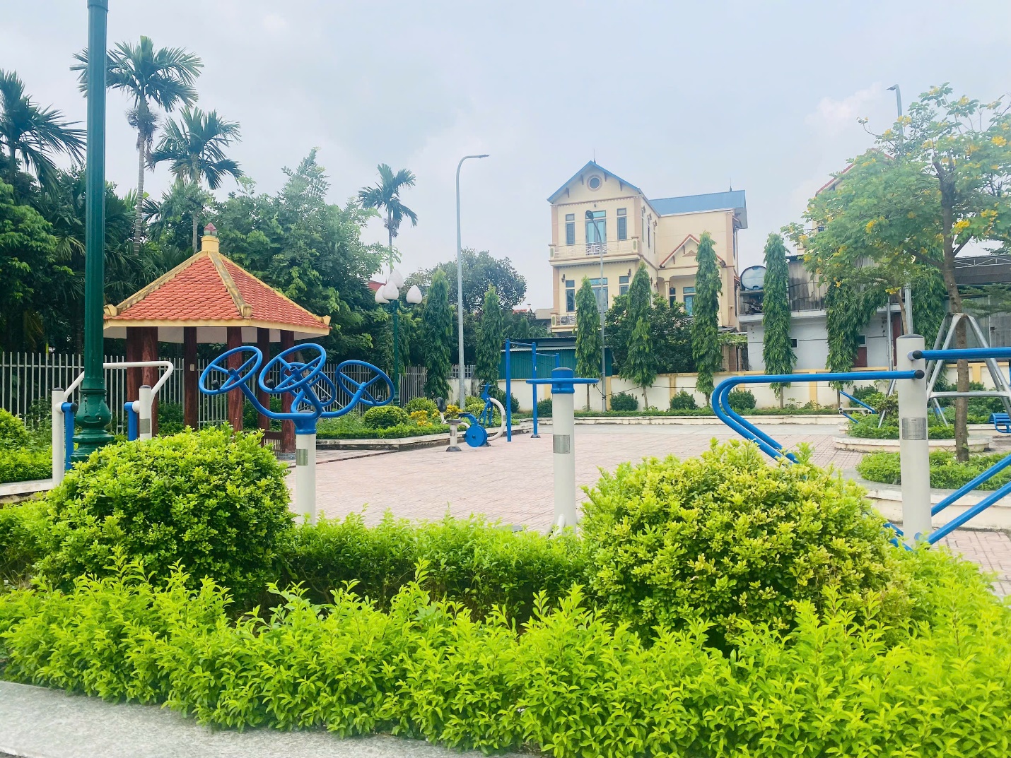 Tích cực hưởng ứng cuộc thi “ giữ gìn thôn, tổ dân phố sáng –xanh-sạch-đẹp-an toàn-thông minh”- Ảnh 3.