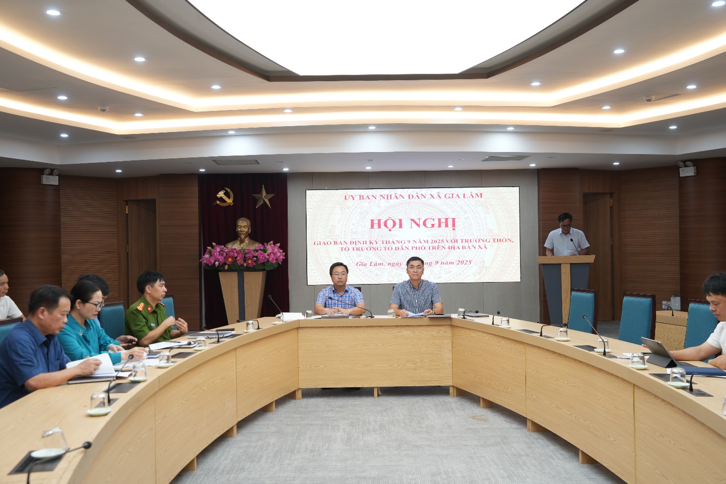 UBND xã Gia Lâm tổ chức giao ban trưởng thôn, tổ trưởng tổ dân phố tháng 9- Ảnh 1.