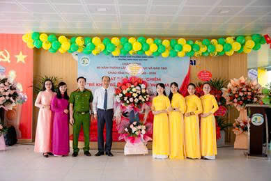 TRƯỜNG MẦM NON SAO MAI TƯNG BỪNG TỔ CHỨC 
LỄ KỈ NIỆM 80 NĂM TRUYỀN THỐNG NGÀNH GIÁO DỤC
VÀ KHAI GIẢNG NĂM HỌC MỚI 2025-2026
- Ảnh 3.