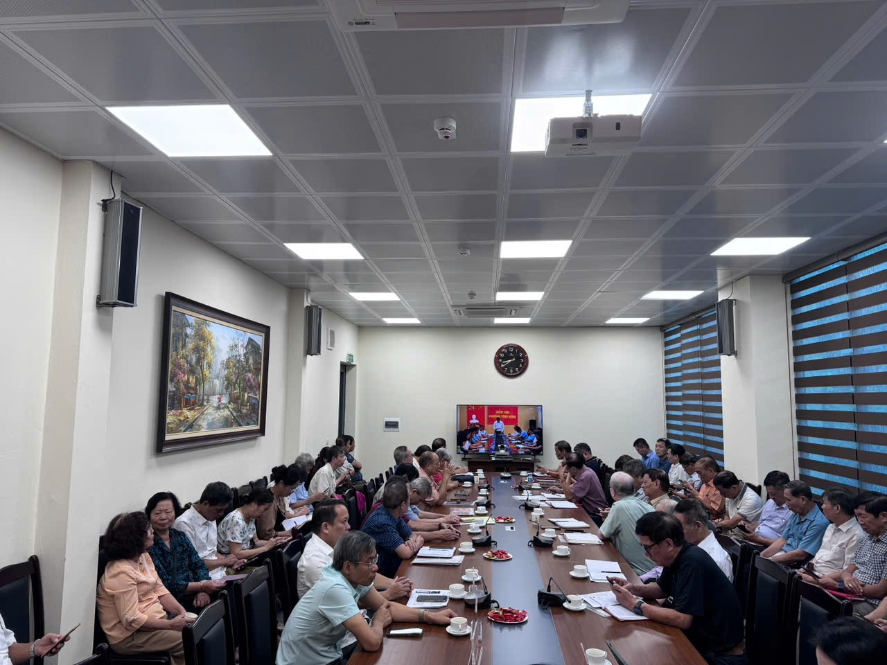 PHƯỜNG PHƯƠNG LIỆT THAM GIA HỘI NGHỊ TRỰC TUYẾN ĐÁNH GIÁ TÌNH HÌNH TRIỂN KHAI VẬN HÀNH MÔ HÌNH CHÍNH QUYỀN ĐỊA PHƯƠNG HAI CẤP TRÊN ĐỊA BÀN THÀNH PHỐ HÀ NỘI- Ảnh 2.