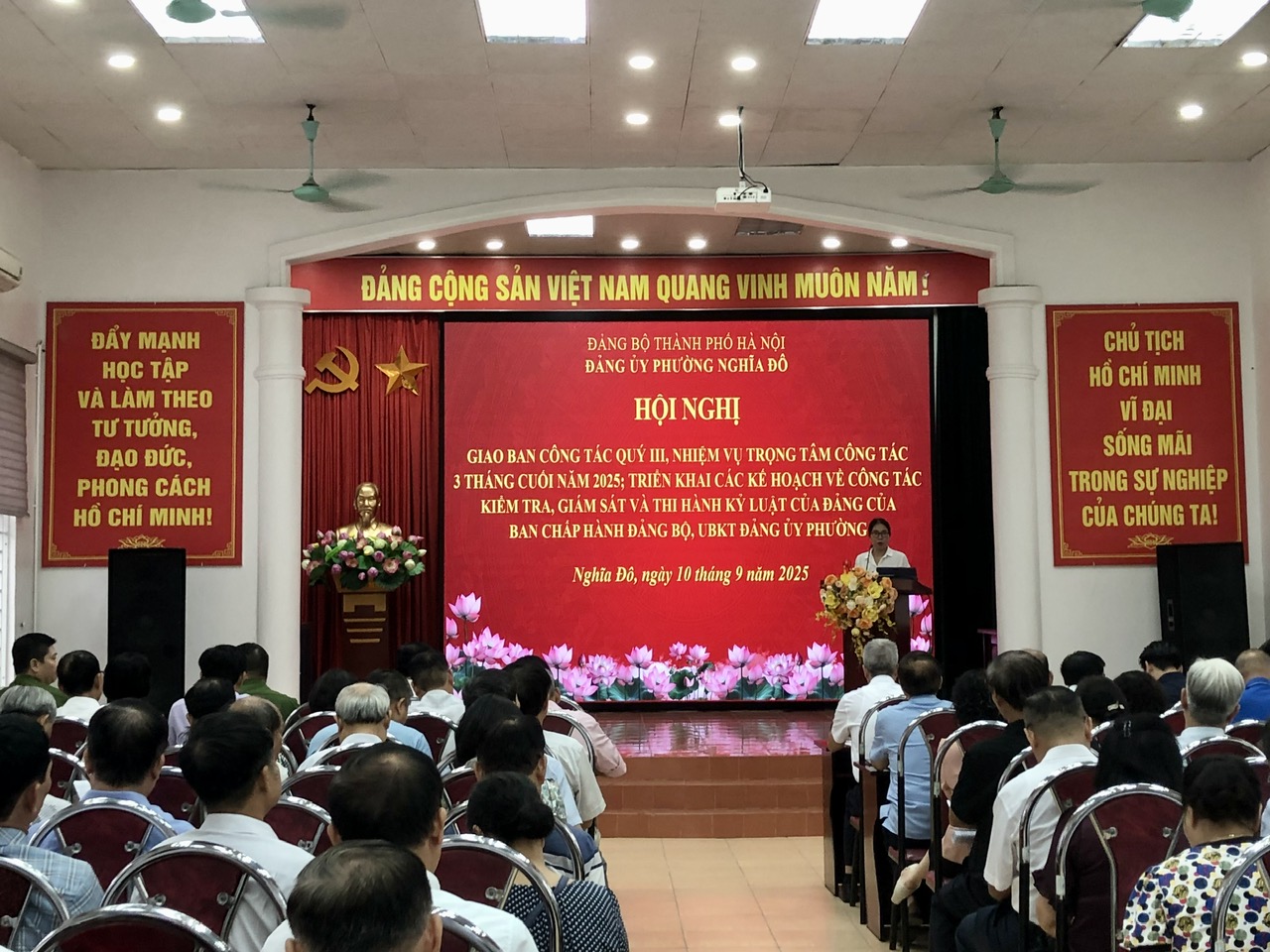 D:\PHƯỜNG NGHĨA ĐÔ (01.7.2025)\VB UBKT ĐU\Ảnh hoạt động\z6996056901941_c5d7e3fc57e607a10bfc01859e07db95.jpg