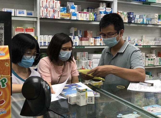 Trung tâm Kiểm nghiệm thuốc, mỹ phẩm, thực phẩm Hà Nội đẩy mạnh công tác giám sát, lấy mẫu và kiểm nghiệm chất lượng năm 2025- Ảnh 1.