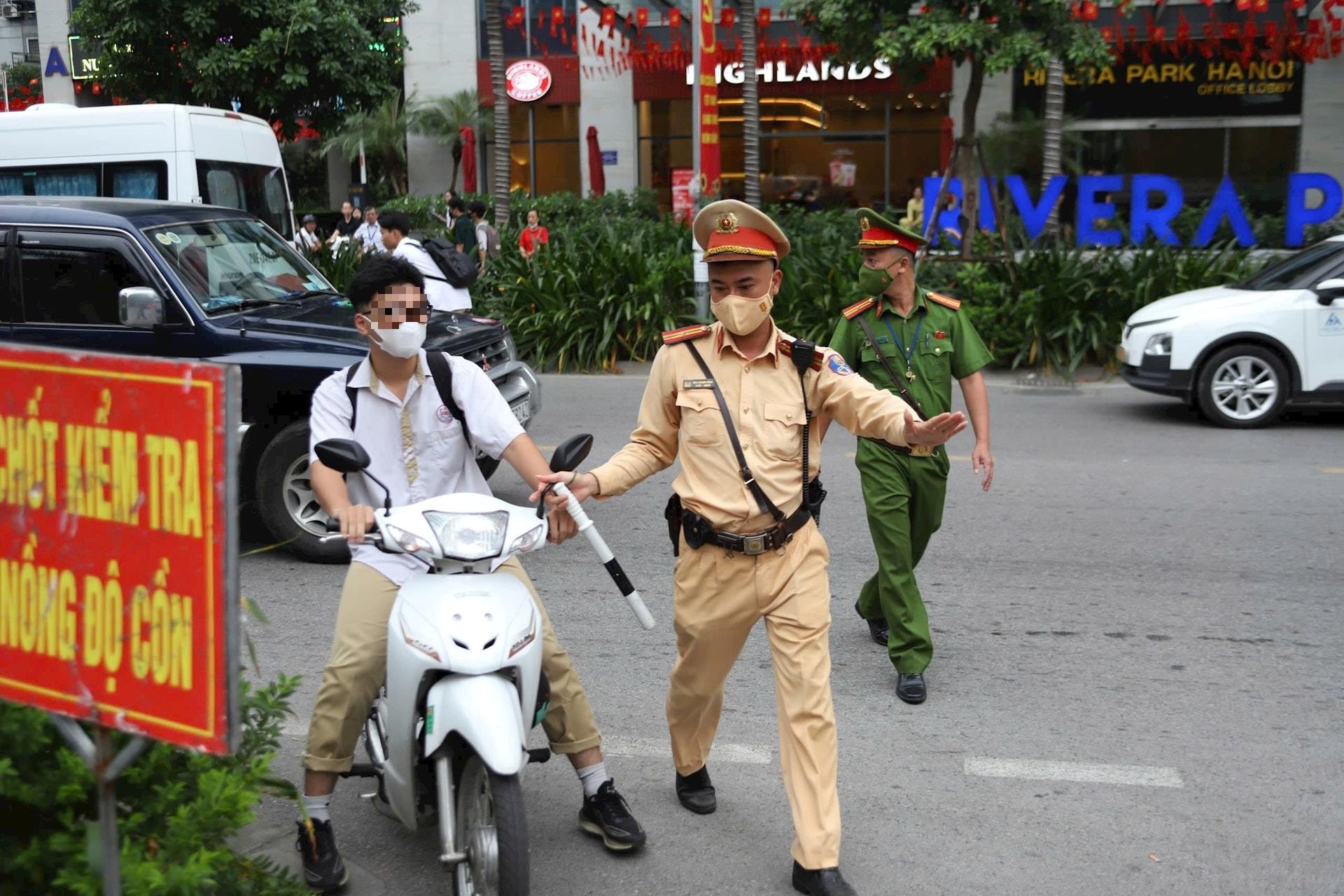 Hà Nội: Triển khai cao điểm xử lý học sinh vi phạm giao thông từ 12-9- Ảnh 1.