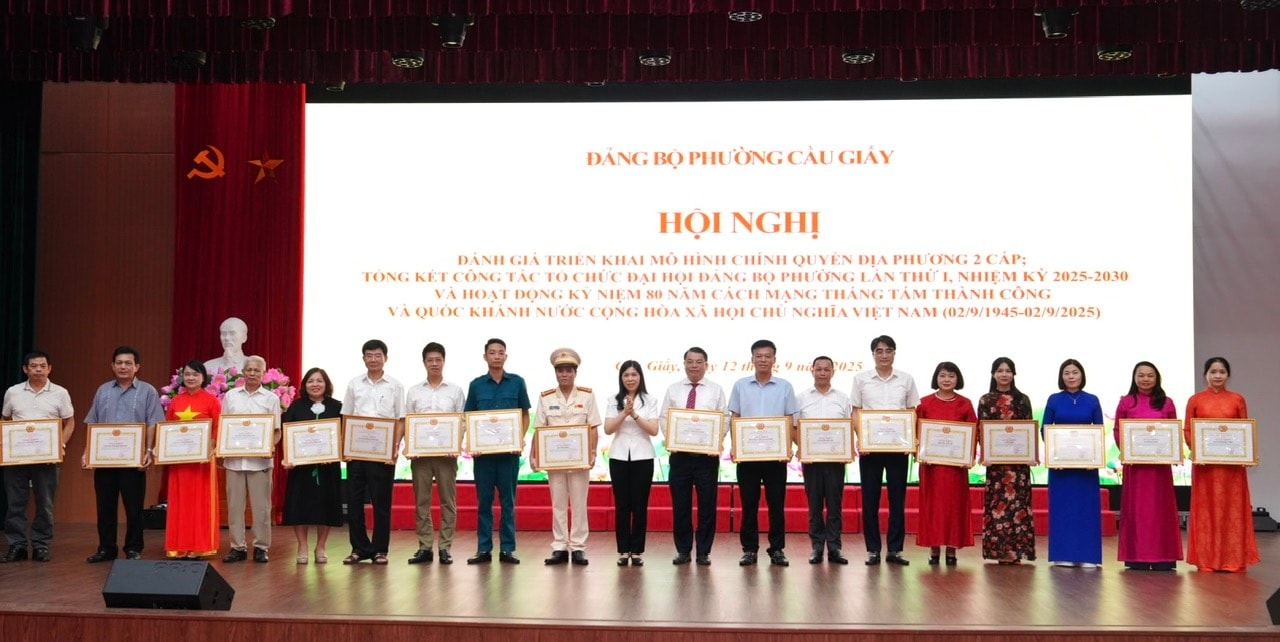 Phường Cầu Giấy: Chuyển đổi số, đào tạo cán bộ để phục vụ người dân tốt hơn- Ảnh 1.