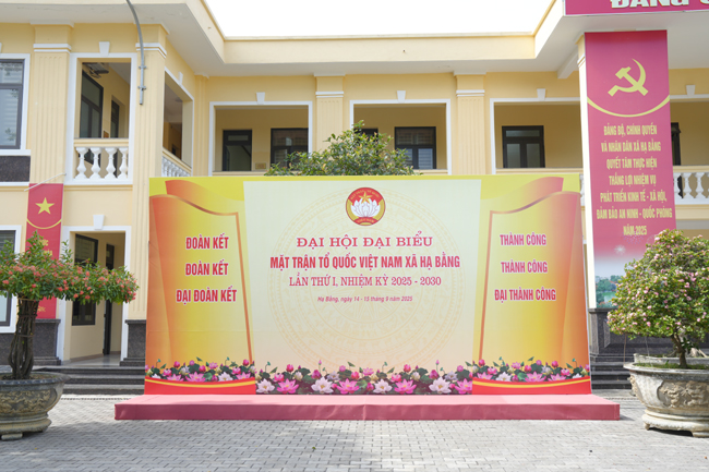 Ủy ban MTTQ Việt Nam xã Hạ Bằng: Điểm sáng trong phong trào thi đua “chung tay vì người nghèo – không để ai bị bỏ lại phía sau”- Ảnh 1.