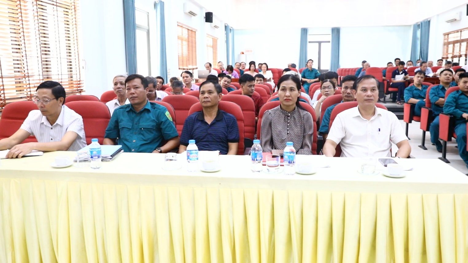 UBND xã Sơn Đồng tổ chức triển khai rà soát nam thanh niên trong độ tuổi sẵn sàng nhập ngũ năm 2026- Ảnh 5.