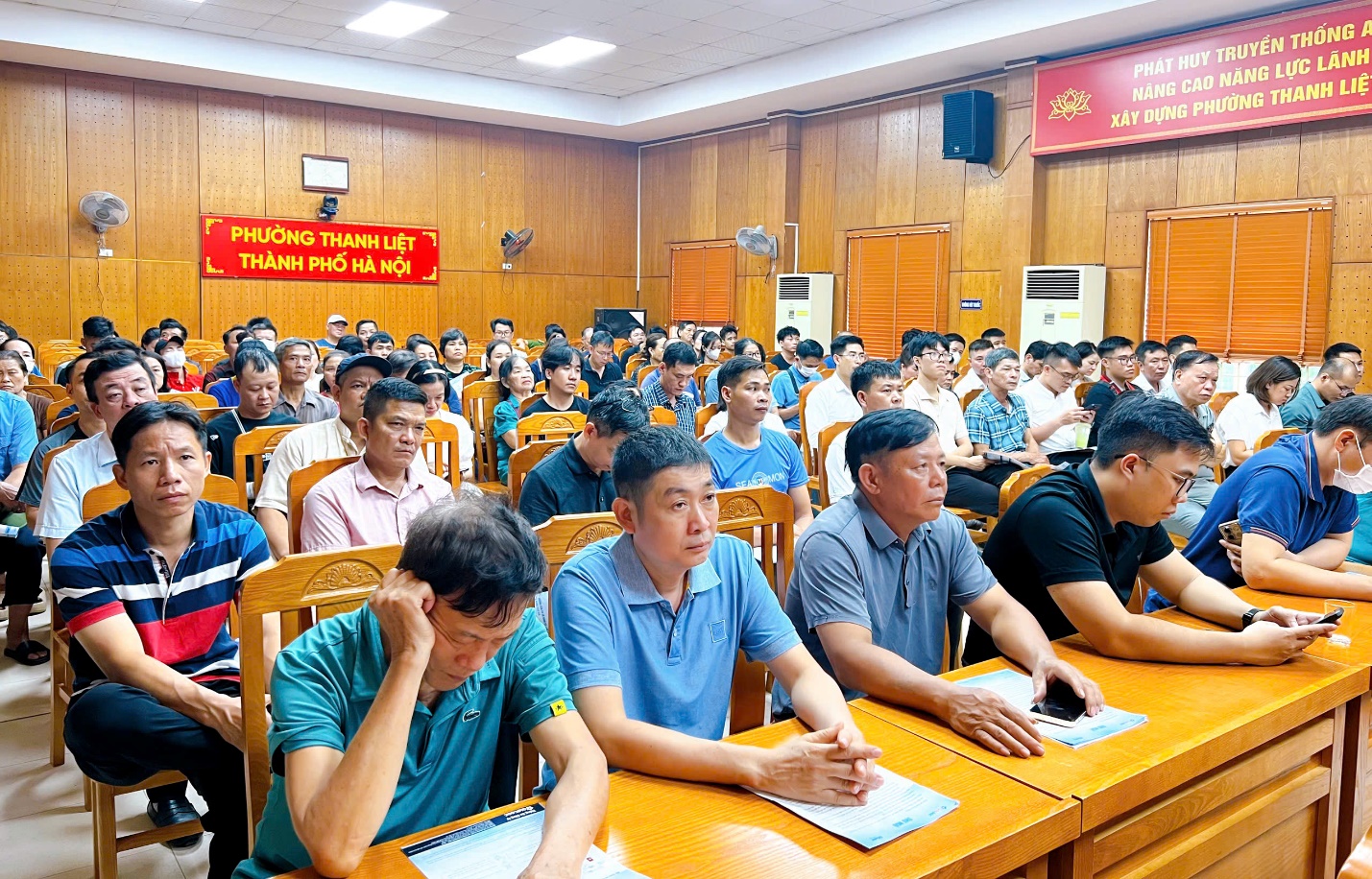 Phường Thanh Liệt: Hơn 100 chủ sơ sở sản xuất, hộ kinh doanh tham gia tập huấn cập nhật thông tin cơ sở về phòng cháy chữa cháy- Ảnh 3.