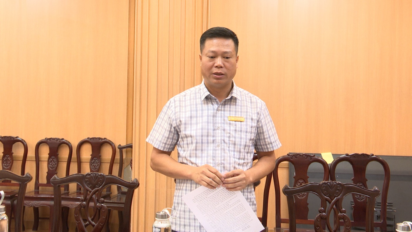 Đồng chí Phó Bí thư Đảng uỷ, Chủ tịch UBND xã An Khánh Hồ Trung Nghĩa làm việc với Điểm Phục vụ hành chính công- Ảnh 2.