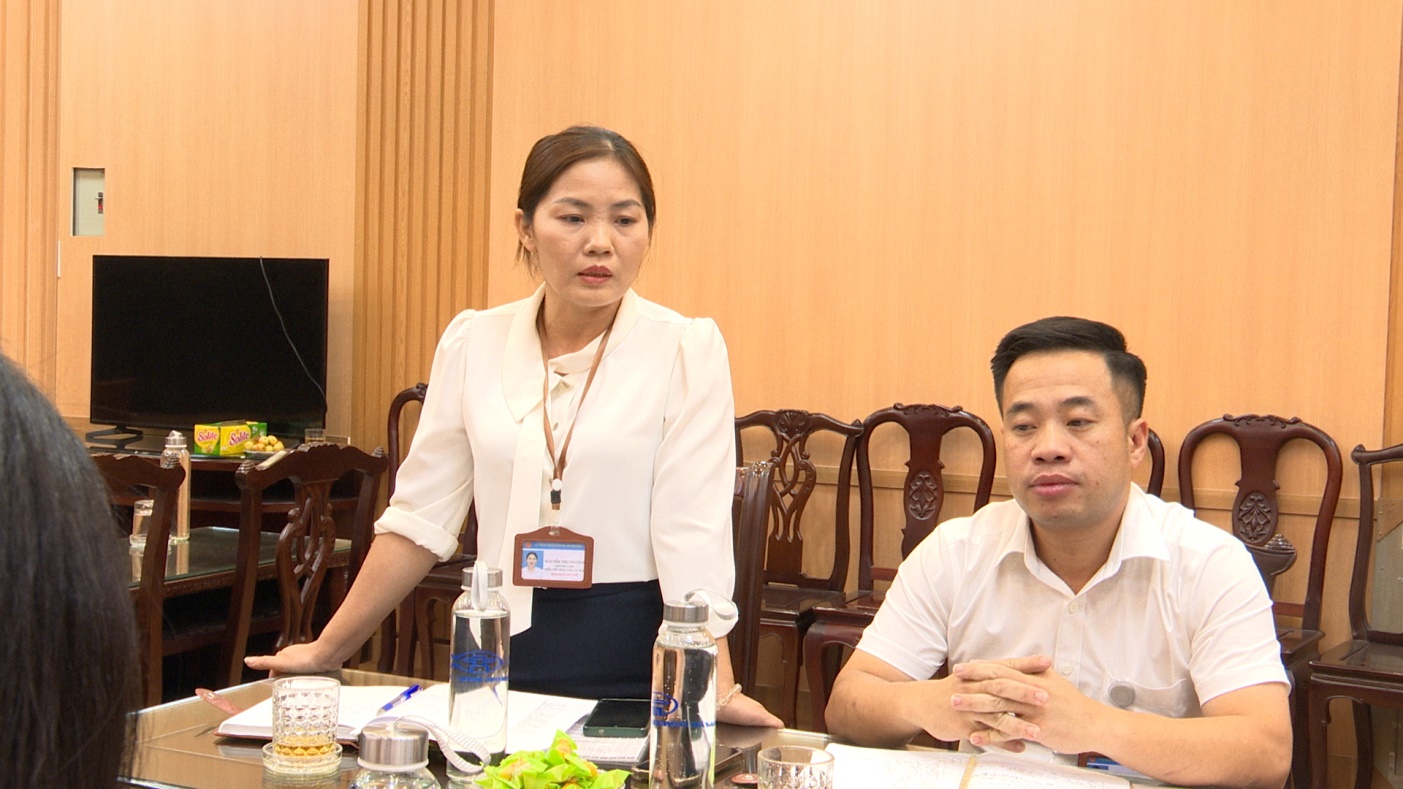 Đồng chí Phó Bí thư Đảng uỷ, Chủ tịch UBND xã An Khánh Hồ Trung Nghĩa làm việc với Điểm Phục vụ hành chính công- Ảnh 5.