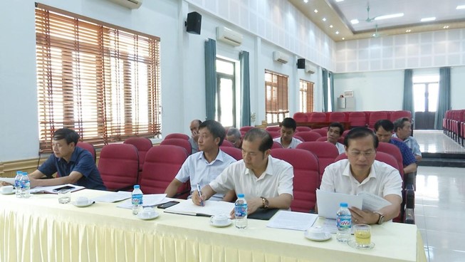 UBND xã giao ban triển khai nhiệm vụ tháng 9; công tác vệ sinh môi trường; cuộc thi "giữ gìn thôn, tổ dân phố sáng, xanh, sạch, đẹp, an toàn”; đổi tên các thôn bị trùng tên- Ảnh 1.