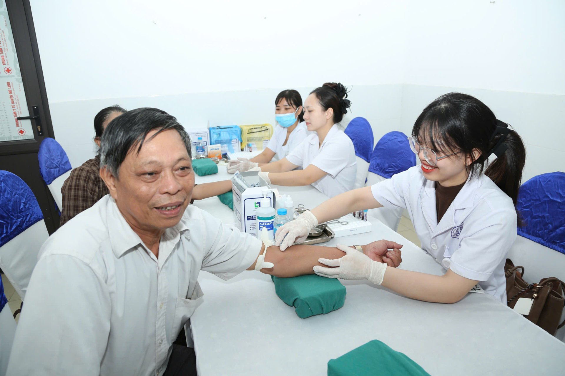 Hà Nội: Hơn 60.000 dân xã Tiến Thắng được khám, quản lý sức khỏe miễn phí- Ảnh 5.