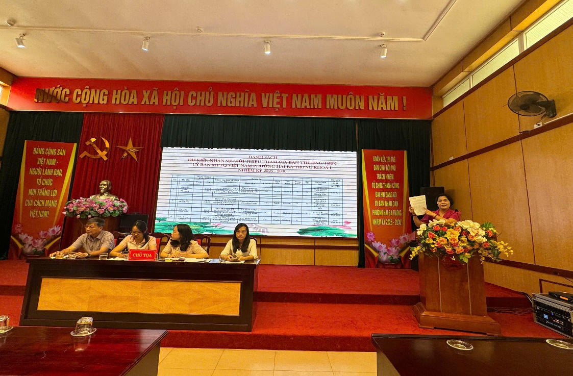 Hội nghị UB.MTTQ Việt Nam phường Hai Bà Trưng lần thứ 2, chuẩn bị cho Đại hội đại biểu MTTQ Việt Nam phường Hai Bà Trưng lần thứ  lần thứ nhất, nhiệm kỳ 2025 – 2030: Thông qua Đề án nhân sự khóa I, nhiệm kỳ 2025 - 2030.- Ảnh 2.