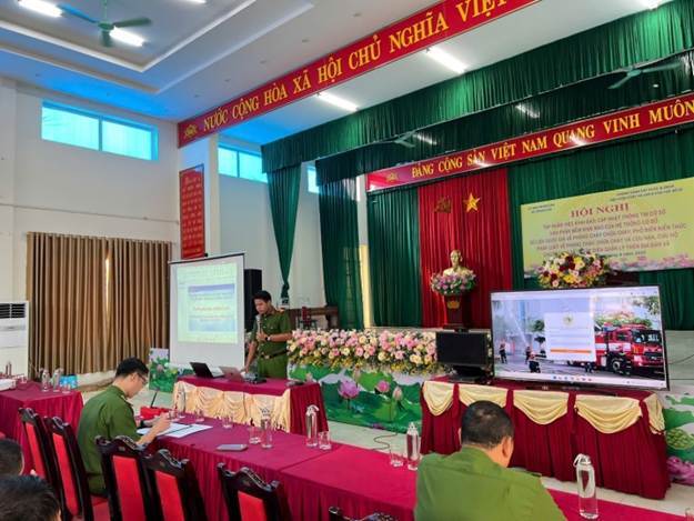 Xã Trung Giã: Tập huấn khai báo cho các cơ sở thuộc diện quản lý về PCCC&CNCH- Ảnh 2.