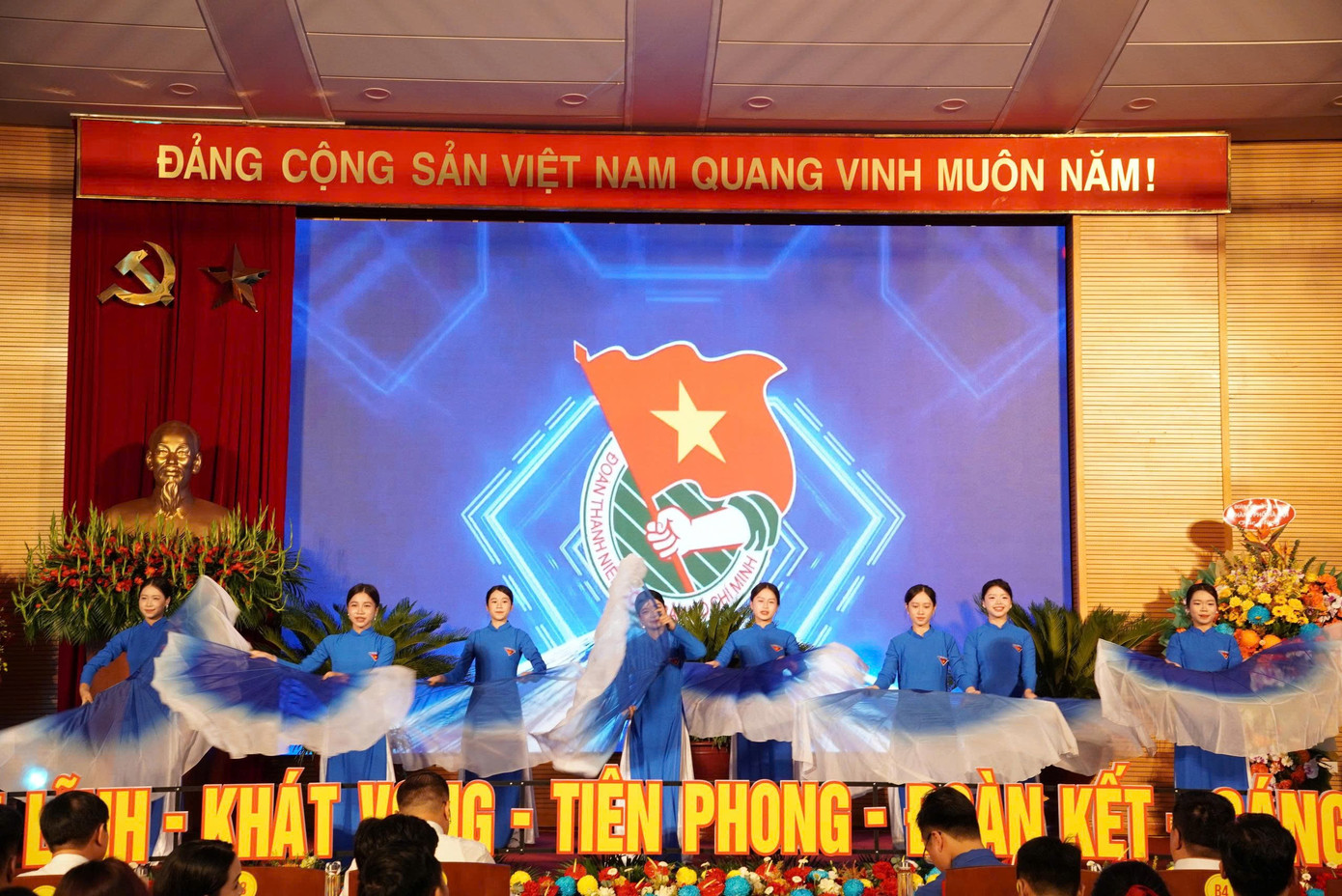 Thủ khoa xuất sắc Học viện Thanh thiếu niên Việt Nam làm Bí thư Đoàn Thanh niên phường Đống Đa- Ảnh 1.