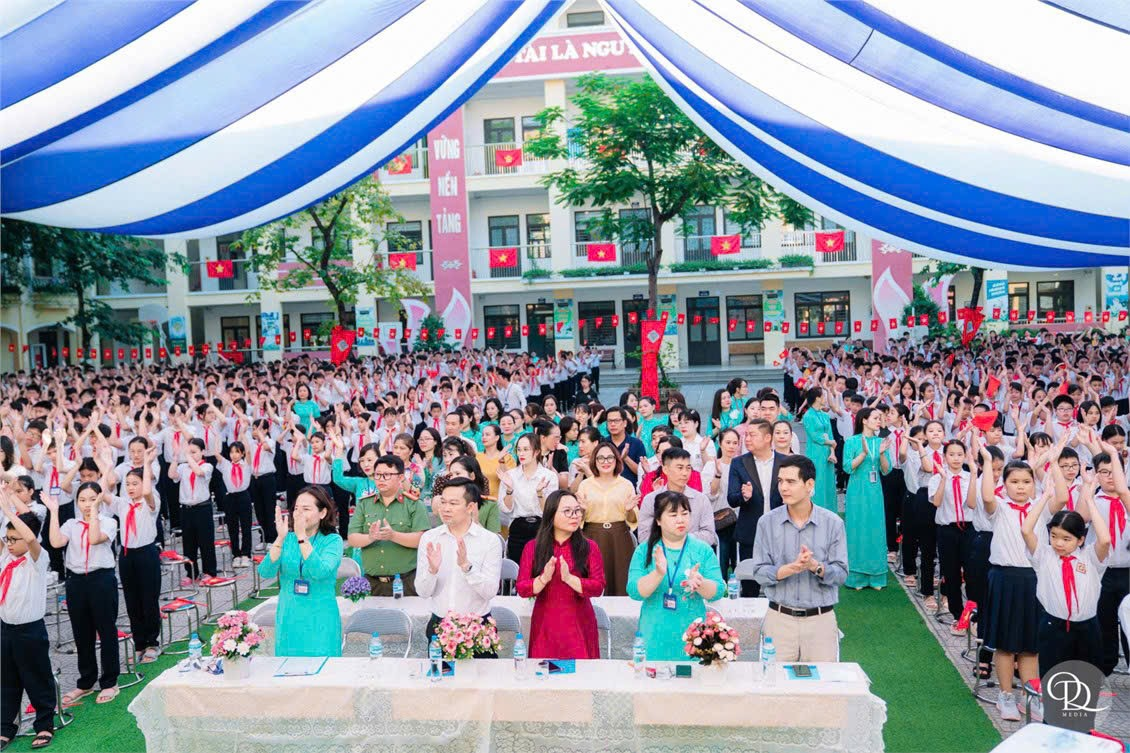 TRƯỜNG THCS TÂN TRIỀU ỔN ĐỊNH NỀ NẾP, THỰC HIỆN NHIỆM VỤ NĂM HỌC NGAY TỪ TUẦN ĐẦU TIÊN- Ảnh 1.