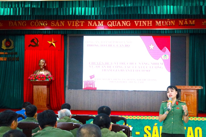 Công an xã Cổ Đô tổ chức bồi dưỡng nghiệp vụ cho lực lượng tham gia bảo vệ an ninh trật tự ở cơ sở trên địa bàn xã đợt 1/2025.- Ảnh 3.