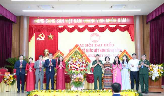 Đại hội đại biểu Ủy ban MTTQ Việt Nam xã Hạ Bằng, lần thứ I, nhiệm kỳ 2025 - 2030 thành công tốt đẹp- Ảnh 1.