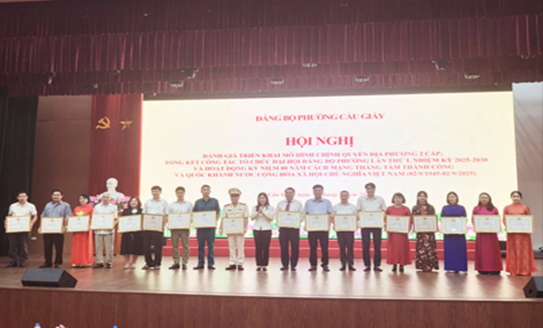 Phường Cầu Giấy: Đánh giá hoạt động mô hìnhchính quyền địa phương hai cấp; quán triệt Nghị quyết Đại hội Đảng bộ phường lần thứ Nhất- Ảnh 2.