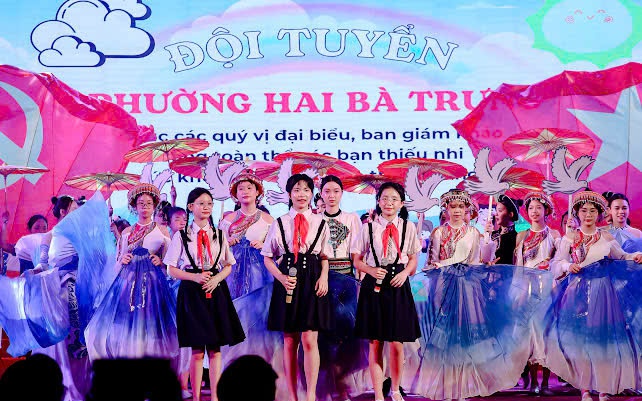 Phường Hai Bà Trưng đoạt giải tại vòng chung khảo 
Hội thi “ Thiếu nhi Thủ đô tuyên truyền sách; Múa hát tập thể và Ca khúc măng non”  với chủ đề “Việt Nam quê hương em”
