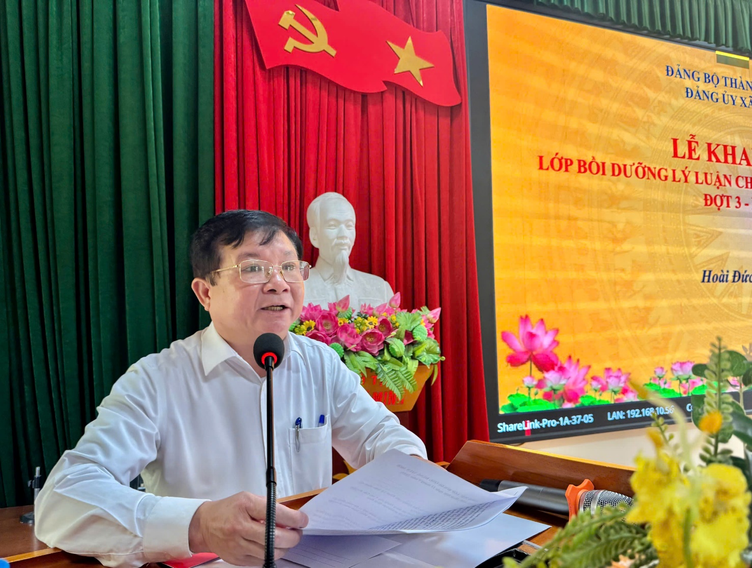 Đảng uỷ xã Hoài Đức tổ chức khai giảng lớp bồi dưỡng lý luận chính trị cho đảng viên mới đợt 3 năm 2025- Ảnh 2.