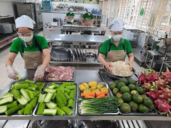 ĐỊNH KỲ VÀ ĐỘT XUẤT KIỂM TRA, GIÁM SÁT AN TOÀN THỰC PHẨM CUNG CẤP SUẤT ĂN CHO HỌC SINH TIỂU HỌC TRÊN ĐỊA BÀN XÃ NỘI BÀI NĂM HỌC 2025-2026- Ảnh 1.